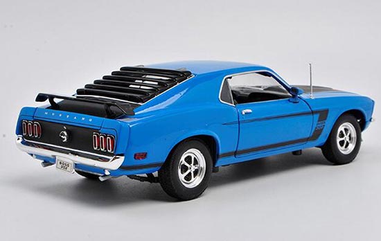 1969 Ford Mustang Boss 302 Diecast Car Model 1:18 Scale [SD01H839]