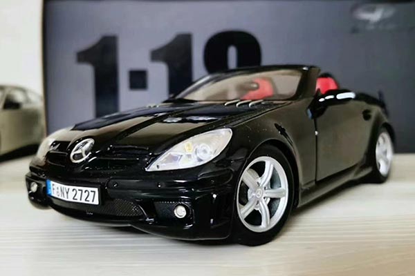 Mercedes-Benz SLK-Class-AMG R171 Diecast Model 1:18 Scale Black