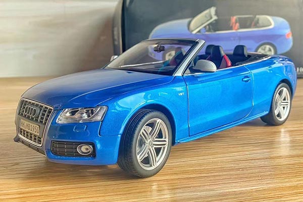 2007 Audi S5 Cabriolet B8 Diecast Car Model 1:18 Scale Blue