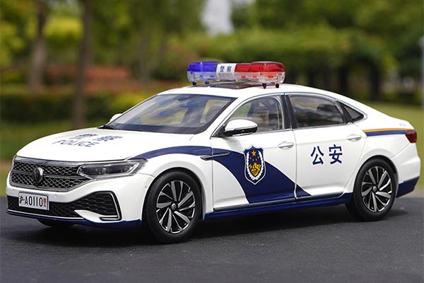 2022 Volkswagen Passat Police Car Diecast Model 1:18 Scale White