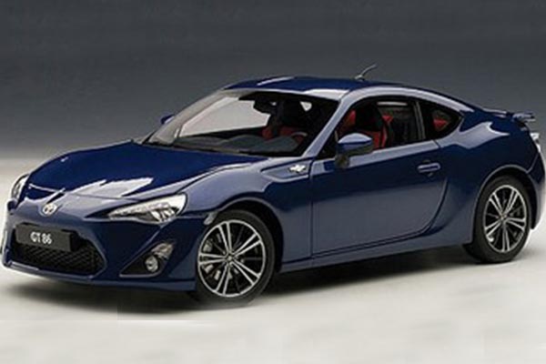 2013 Toyota GT 86 Sports Cars Diecast Model 1:18 Scale Deep Blue