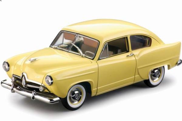 1951 Kaiser Henry J 2-Door Sedan Diecast Car Model 1:18 Yellow