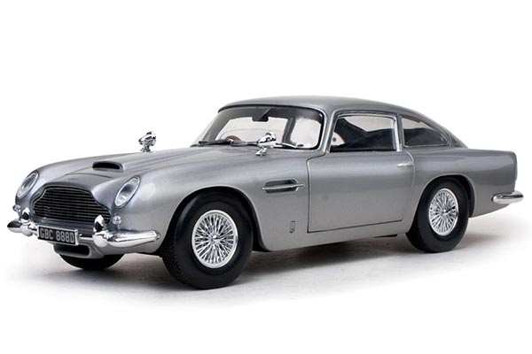 1963 Aston Martin DB5 Diecast Car Model 1:18 Scale