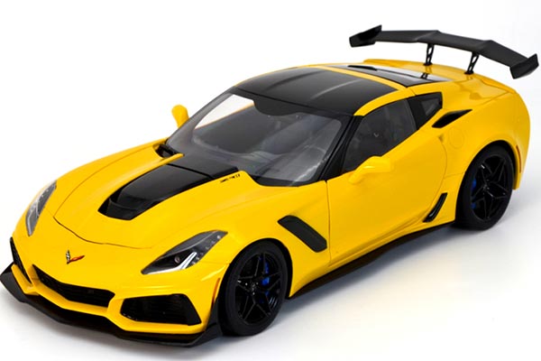 Chevrolet Corvette C7 ZR1 Diecast Car Model 1:18 Scale