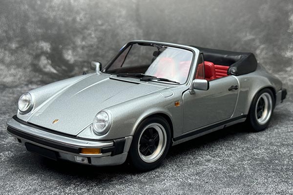 1983 Porsche 911 Carrera 3.2 Targa Diecast Car Model 1:18 Scale