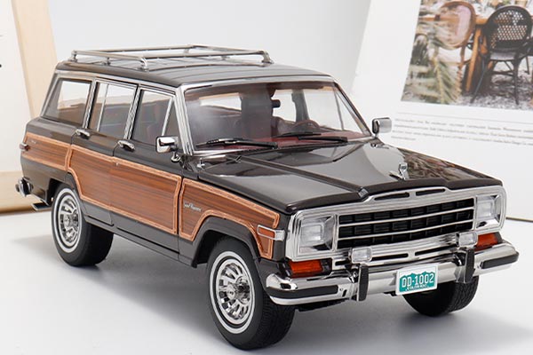 Jeep Wagoneer SJ SUV Diecast Model 1:18 Scale