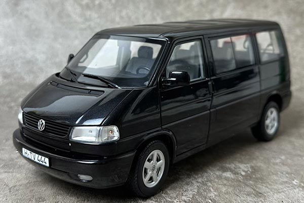 Volkswagen Transporter T4 Van Diecast Model 1:18 Scale Black