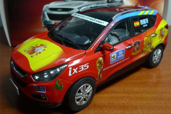 2010 Hyundai IX35 FIFA World Cup Diecast Model 1:18 Scale Red