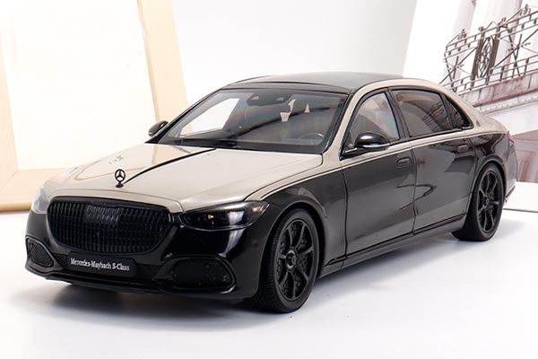 2021 Mercedes Maybach S-Class Diecast Model 1:18 Silver-Black