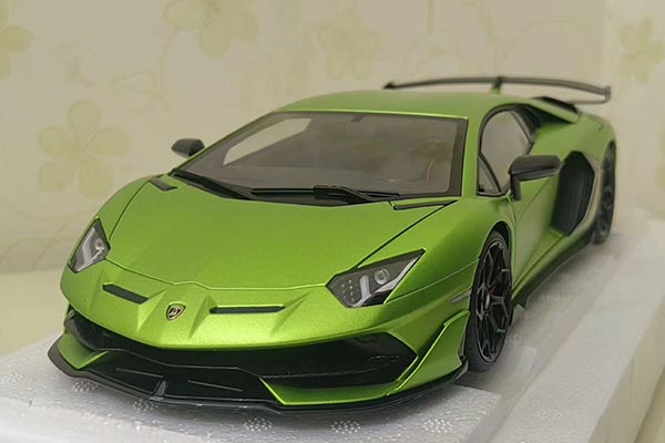 Lamborghini Aventador SVJ Diecast Car Model 1:18 Scale Green