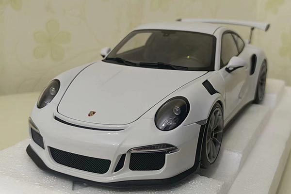 Porsche 911 GT3 RS Diecast Car Model 1:18 Scale White