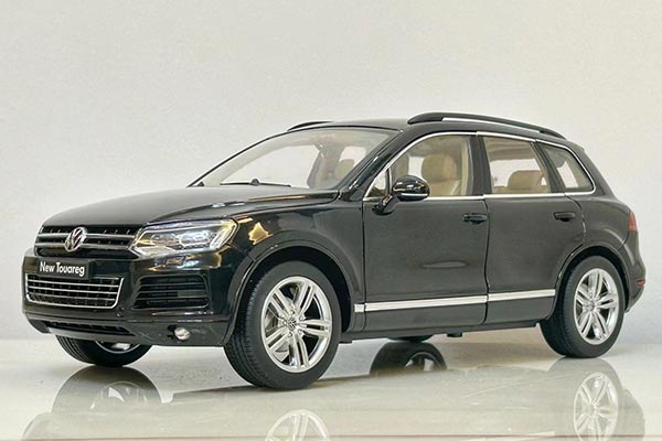 Volkswagen New Touareg SUV Diecast Model 1:18 Scale