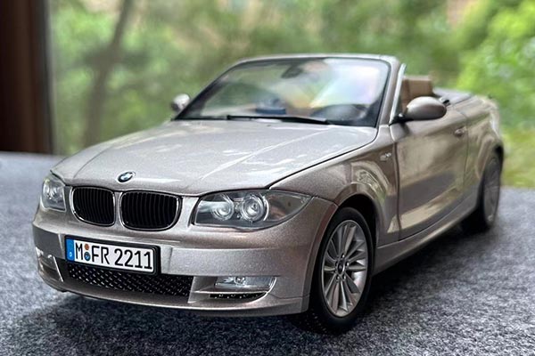 BMW 1 Series Cabriolet Diecast Car Model 1:18 Scale