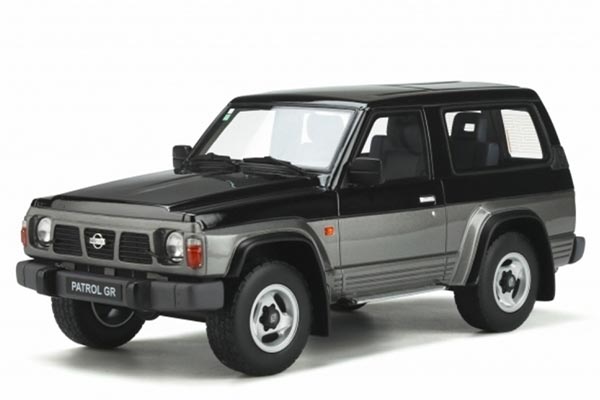 1992 Nissan Patrol GR Y60 SUV Resin Model 1:18 Black-Silver