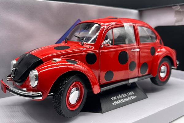 Volkswagen Beetle Kafer 1303 Diecast Car Model 1:18 Scale Red