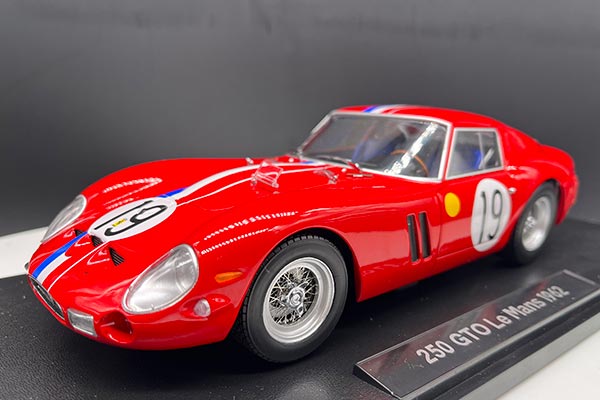 1962 Ferrari 250 GTO Le Mans Diecast Model 1:18 Scale Red