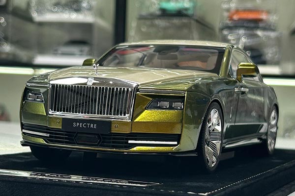 2024 Rolls-Royce Spectre Resin Model 1:18 Scale Golden-Champagne