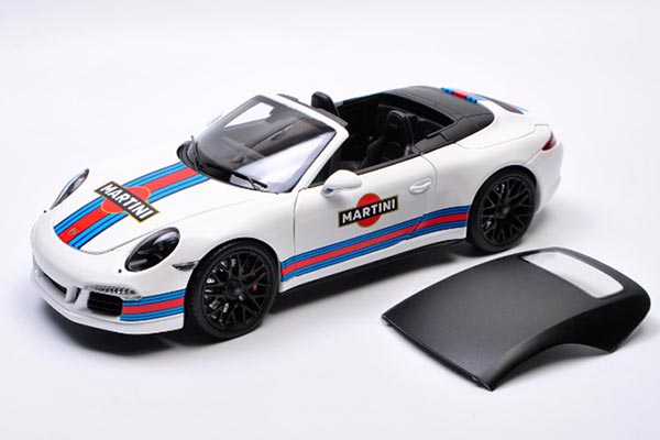 Porsche 911 GTS Martini Diecast Car Model 1:18 Scale White [SD04H090]