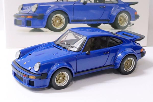 Porsche 934 RSR Diecast Car Model 1:18 Scale Blue